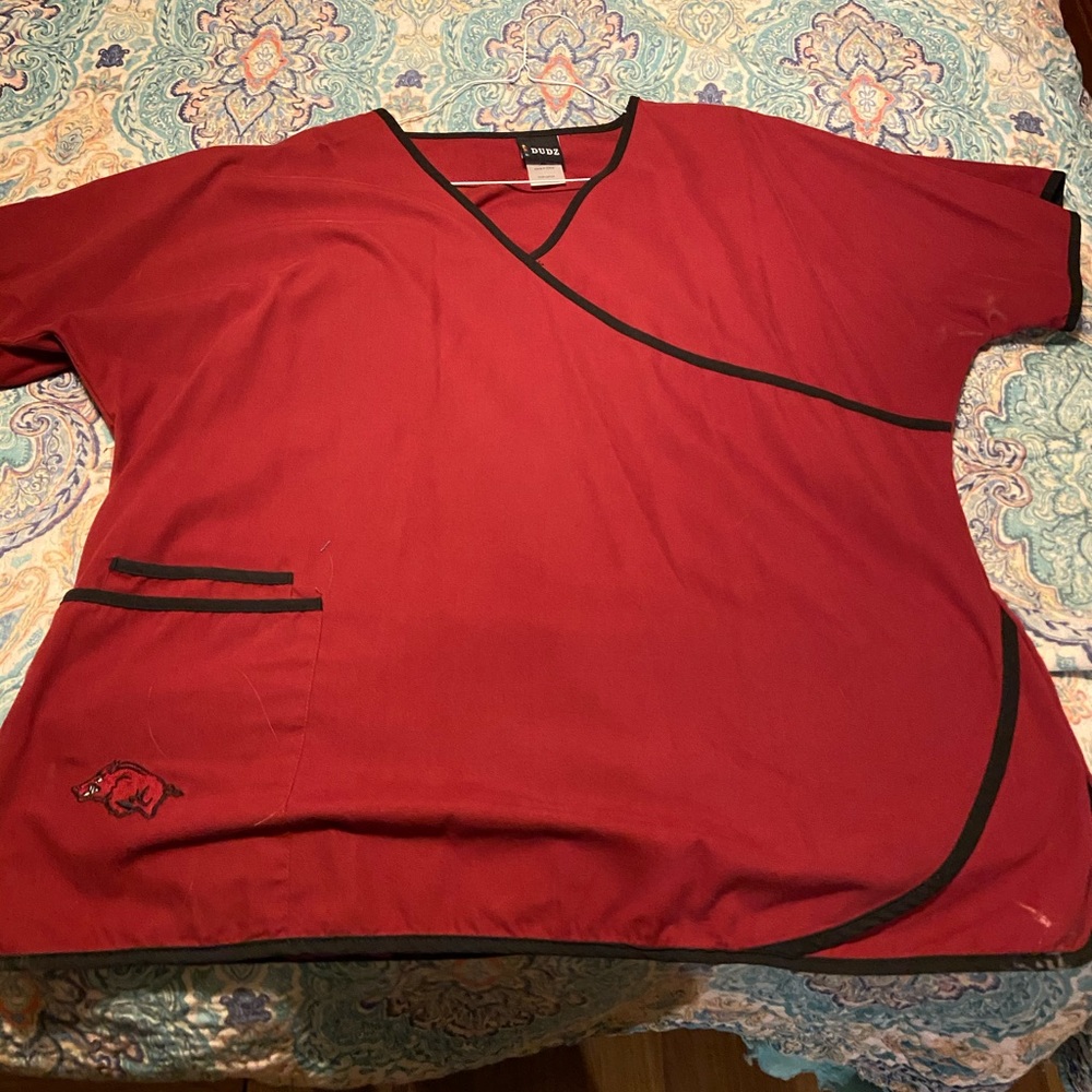 Razorback red scrub top